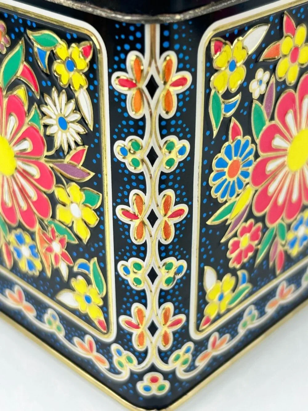 Daher Made in England Square Hinged Lid Tin Colorful Floral 11101 Metal Vintage